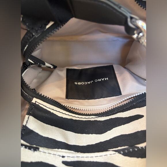 Marc Jacobs Black and Cream Animal Print Bag - Picture 4 of 6